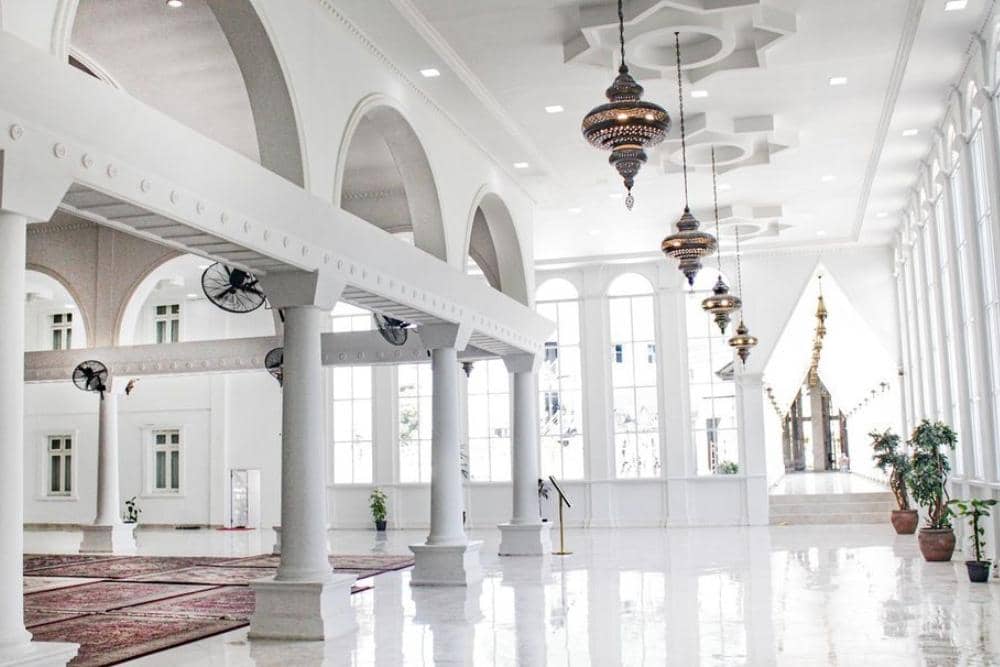 instagram.com/iiss_iihs