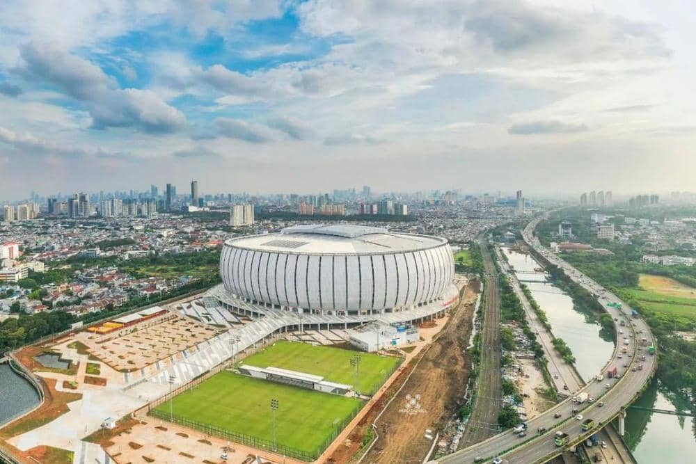 instagram.com/jakintstadium