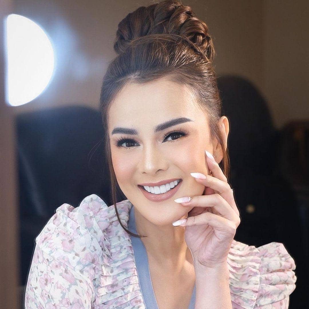 instagram.com/astridtiar127