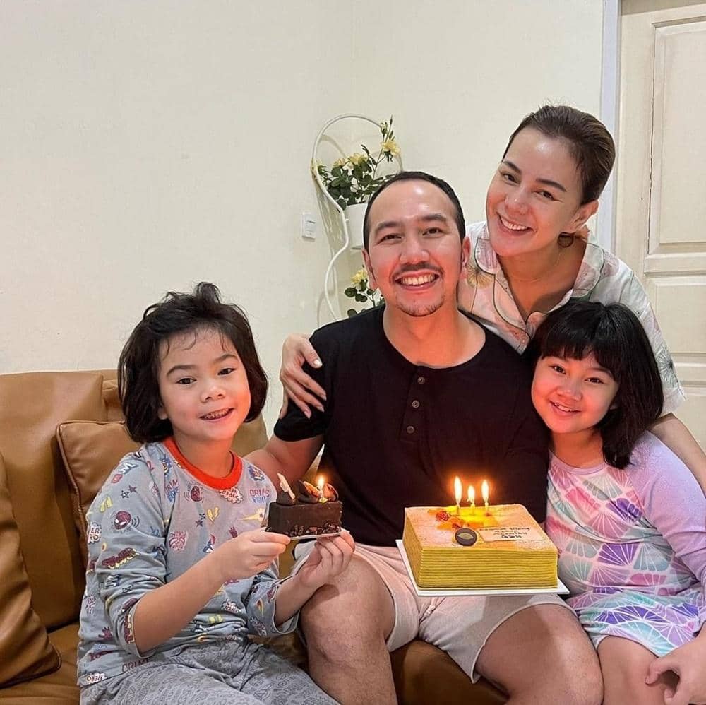 instagram.com/astridtiar127