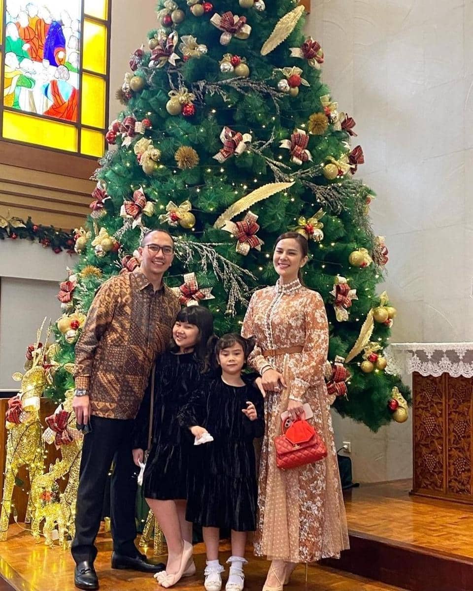 instagram.com/astridtiar127