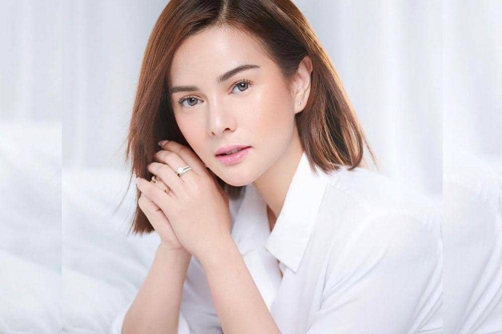 instagram.com/astridtiar127