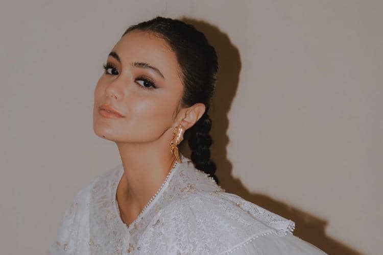 instagram.com/amandarawles