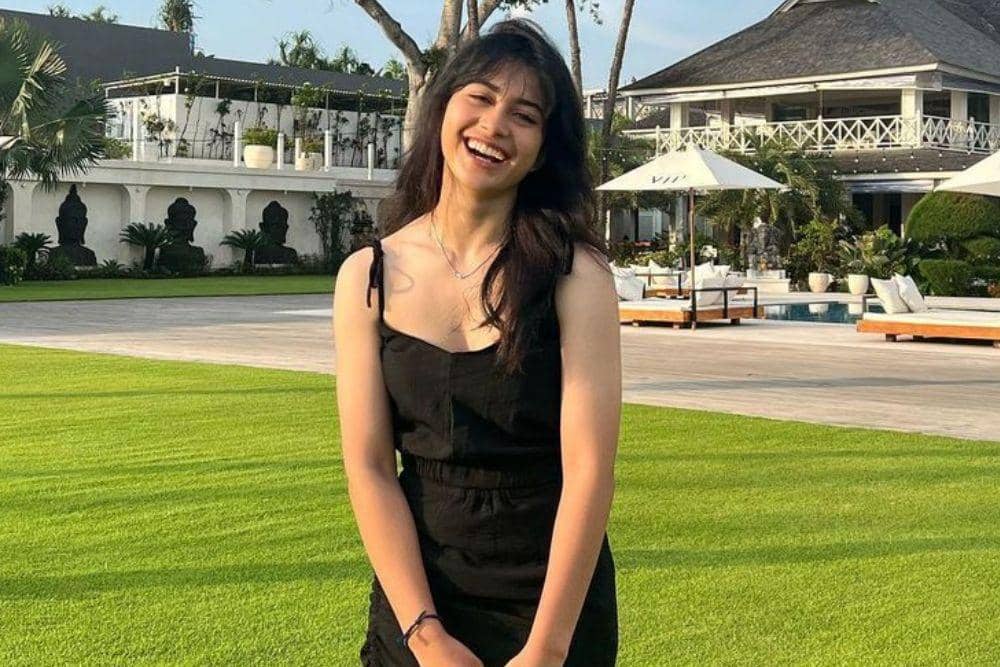 instagram.com/sintyamarisca