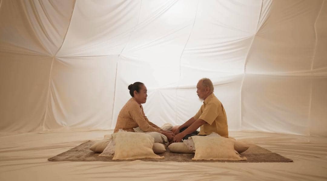 youtube.com/YURA YUNITA