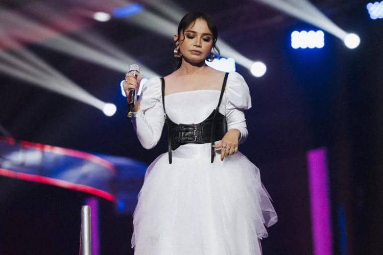 instagram.com/itsrossa910