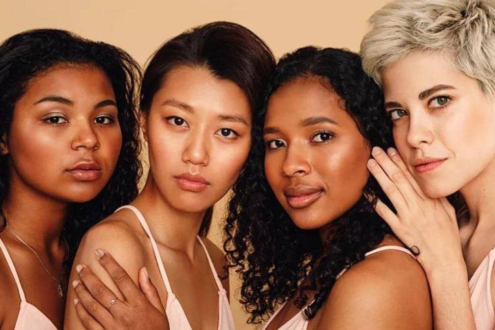 Ini 5 Tips Memilih Complexion yang Benar, Anti Cakey!