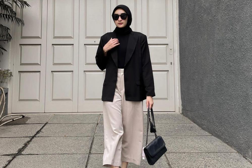 10 OOTD Celana Kulot nan Gampang lagi Damai, Apa saja Favoritmu?