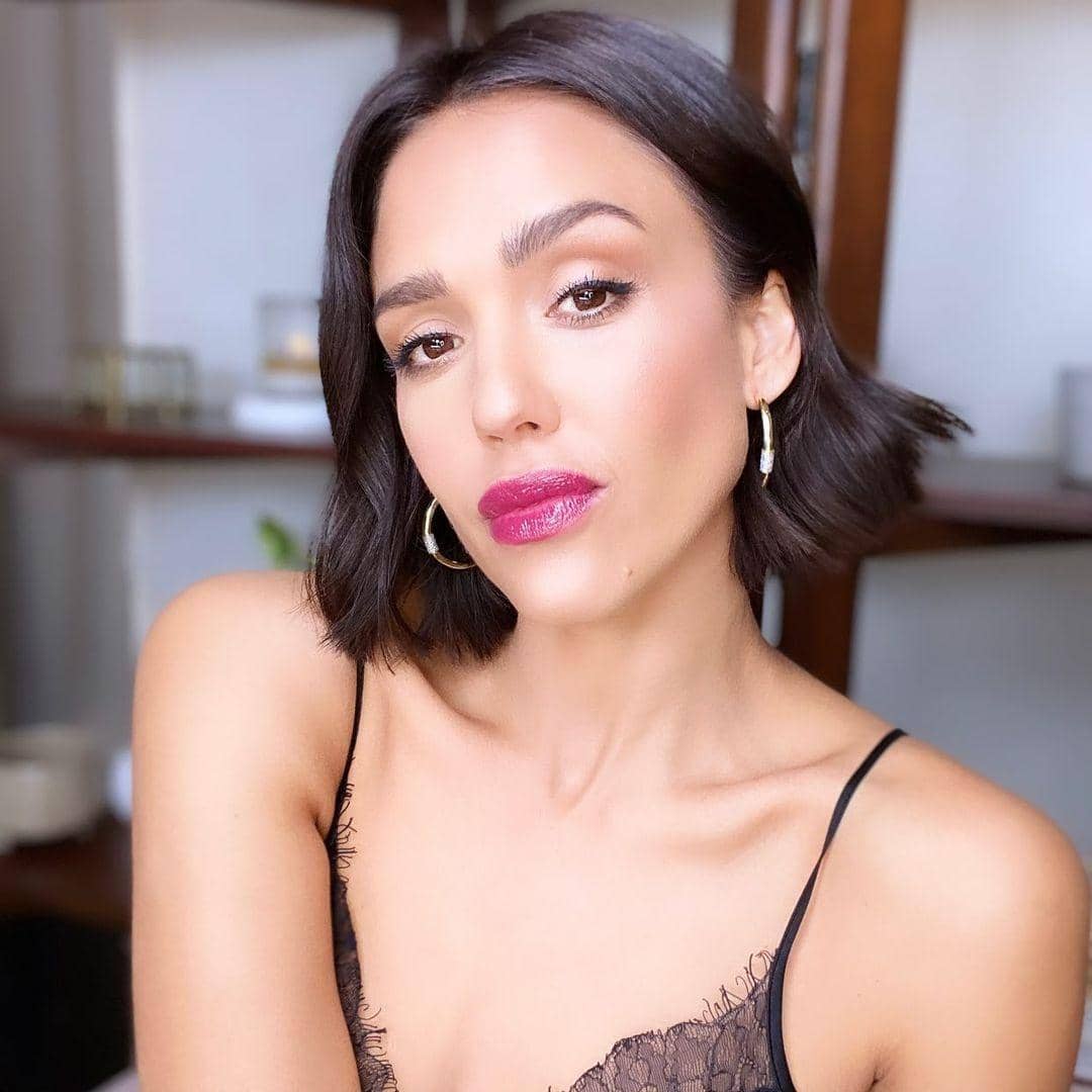 instagram.com/jessicaalba
