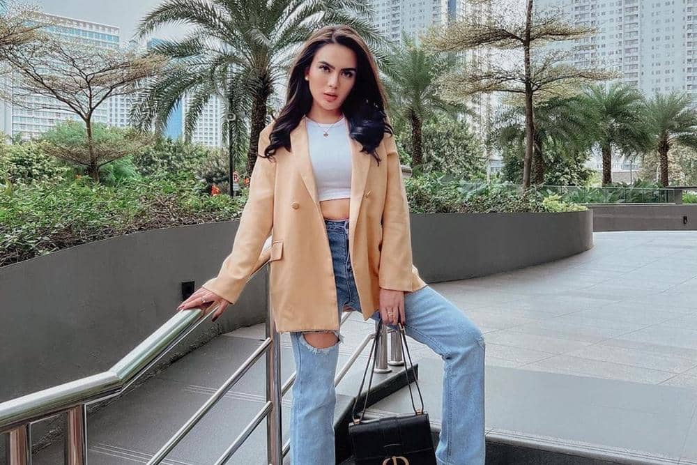 Instagram.com/anggitasari612