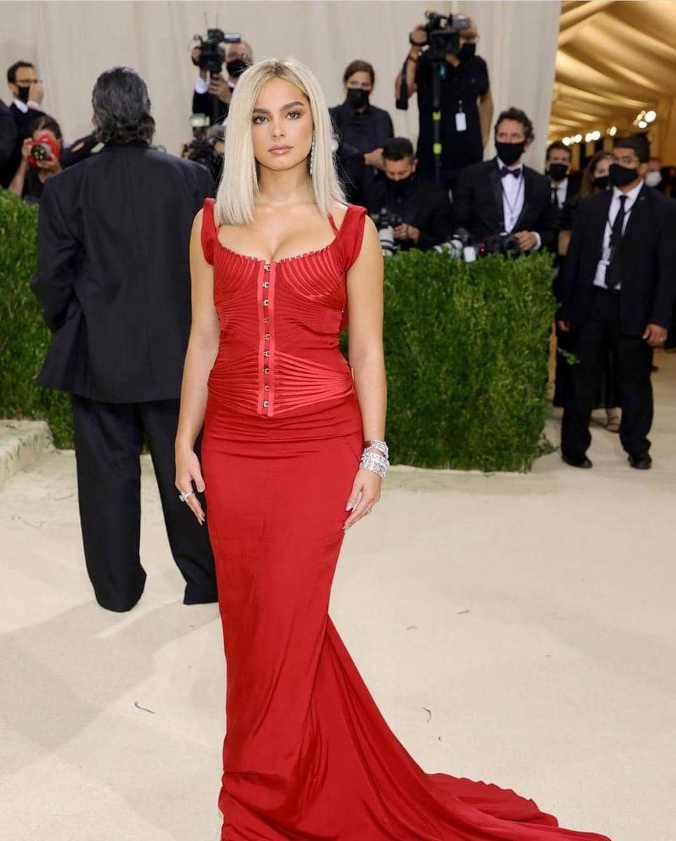 instagram.com/addisonraee