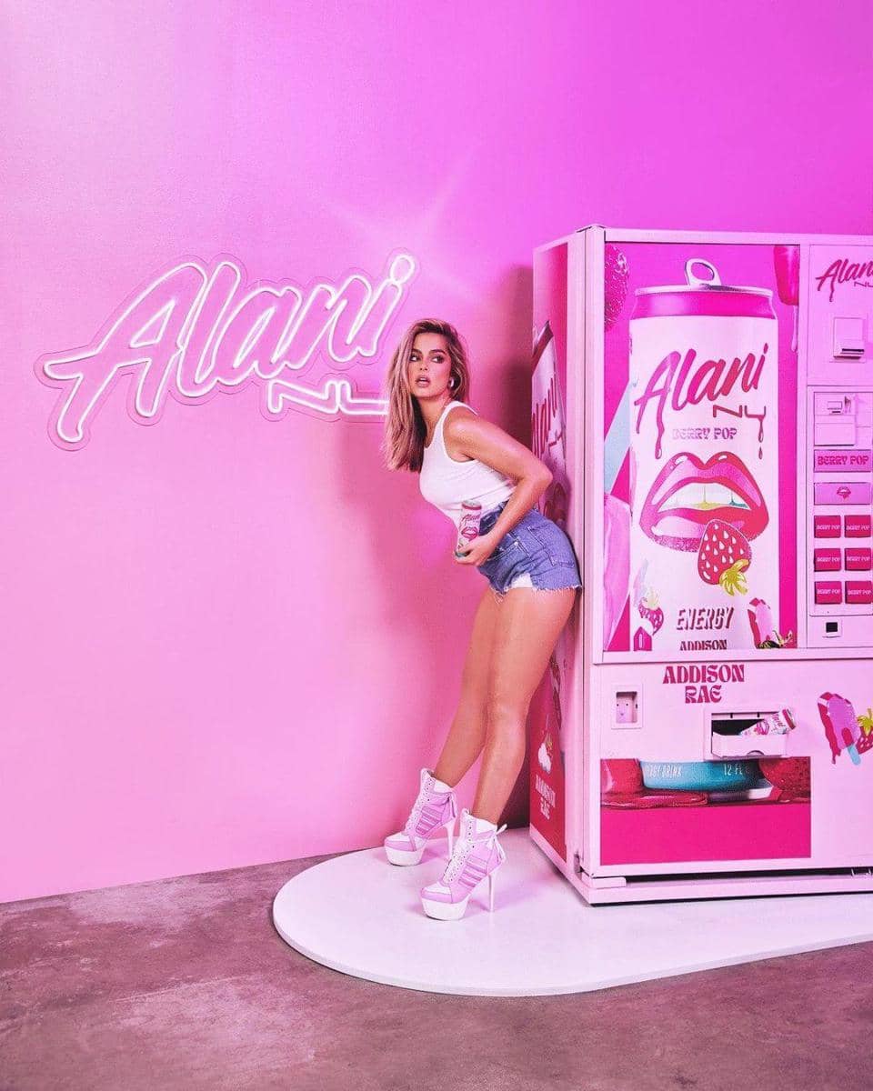 instagram.com/addisonraee