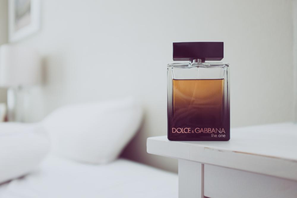 11 Parfum Laki-Laki yang Disukai Perempuan, Harum Memikat!