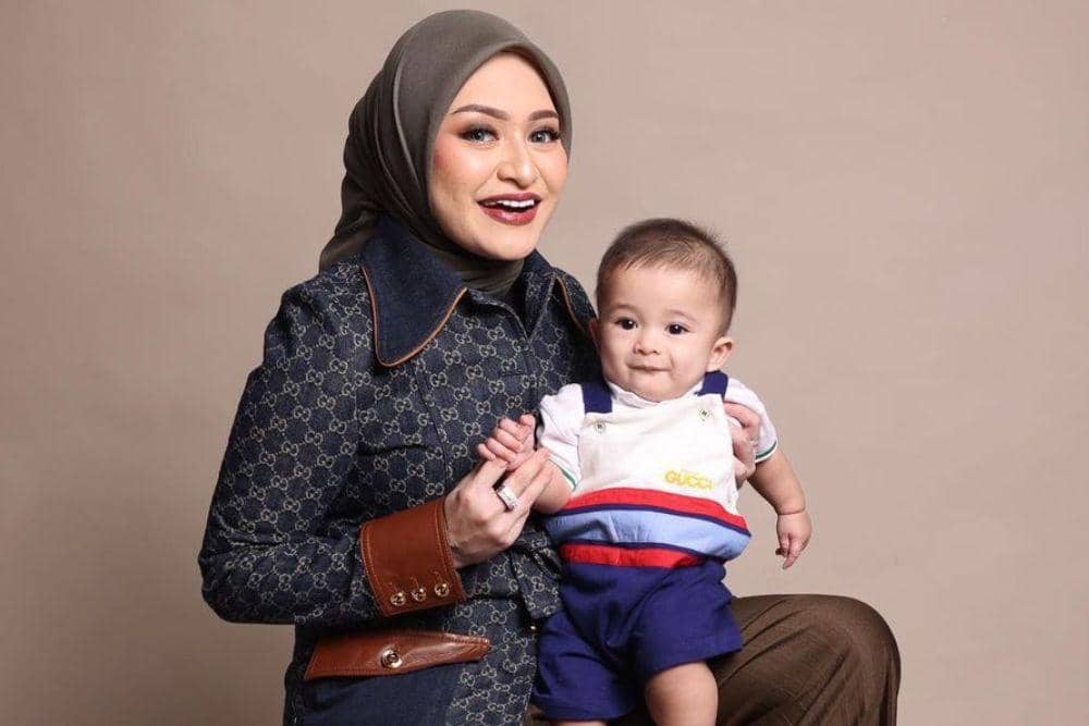 instagram.com/nathalieholscher