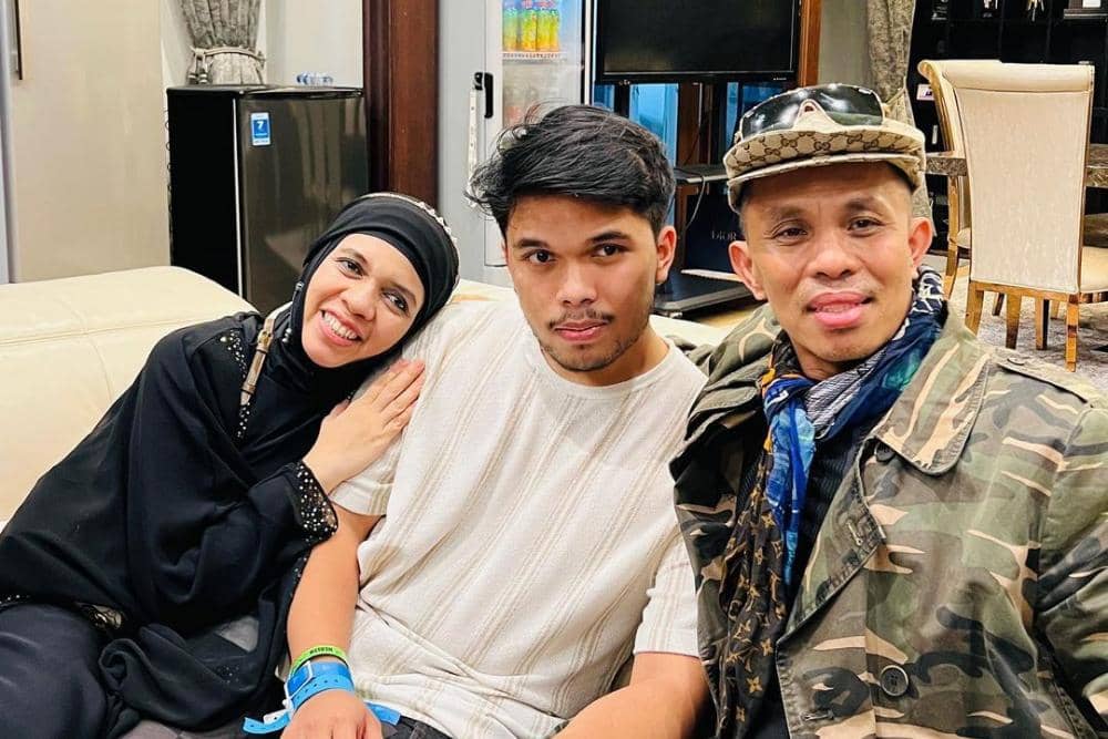 Instagram.com/thariqhalilintar