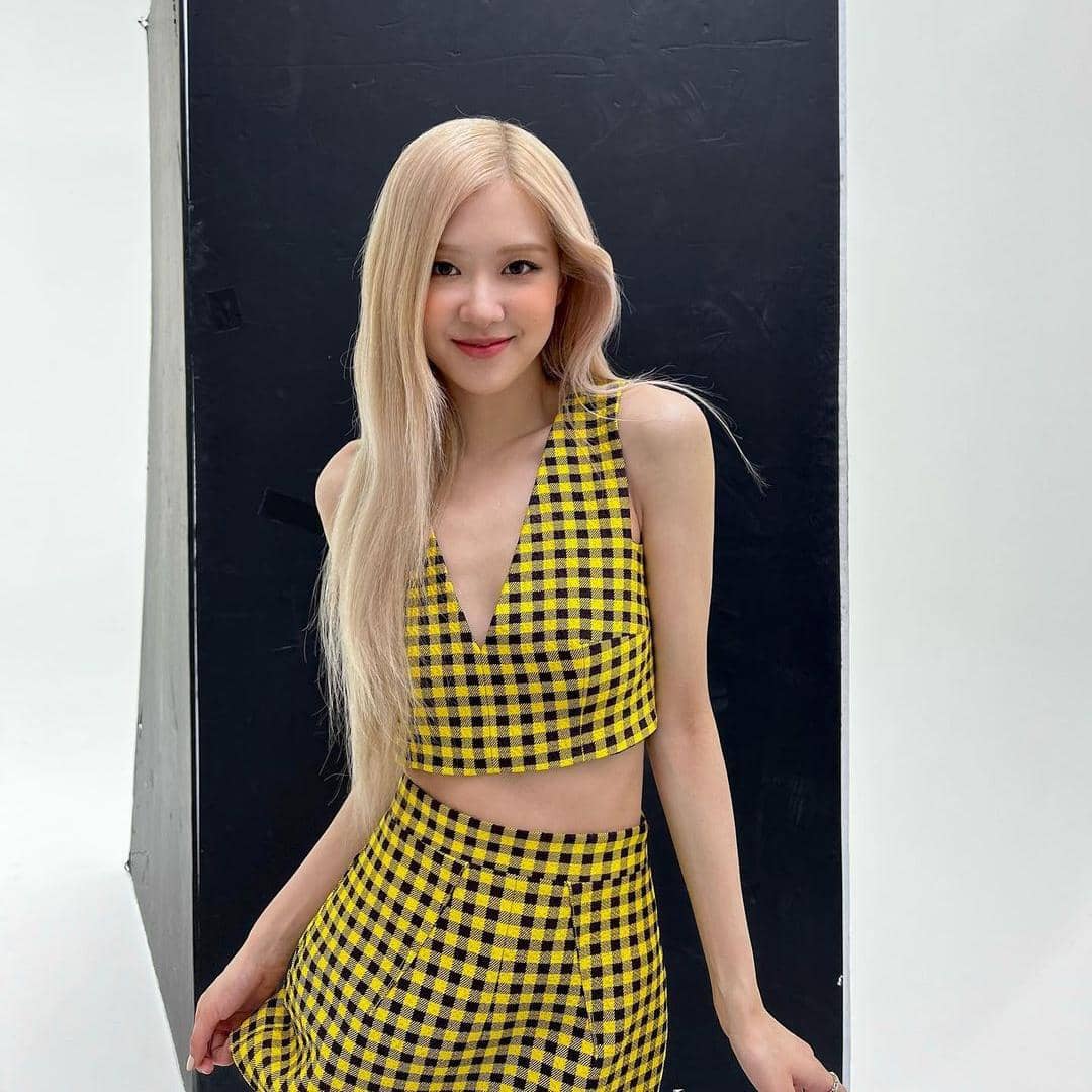 instagram.com/roses_are_rosie