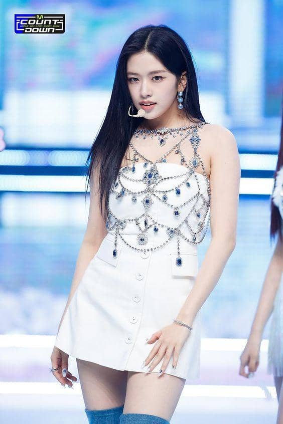 twitter.com/ivepics_