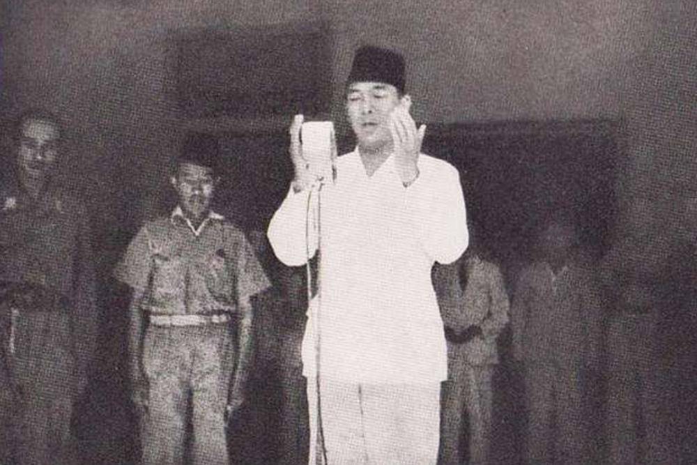 50 Kata-Kata Soekarno yang Bijak dan Inspiratif