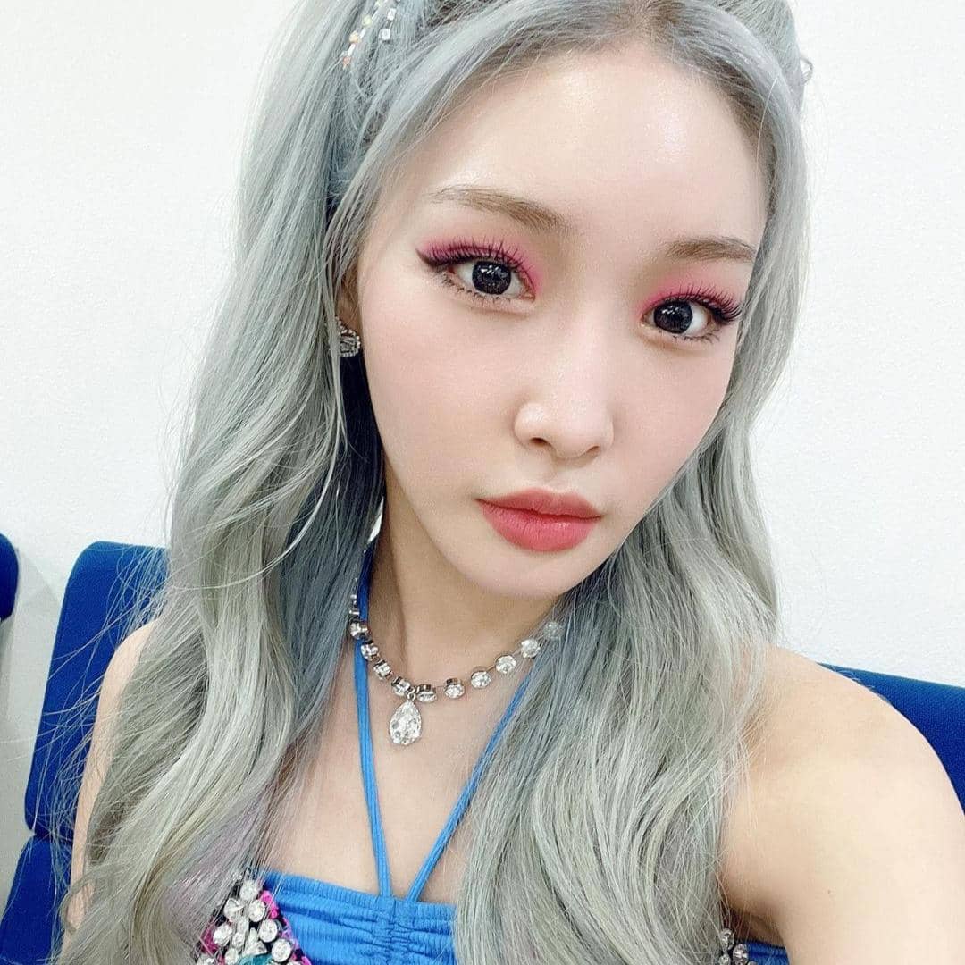 instagram.com/chungha_official