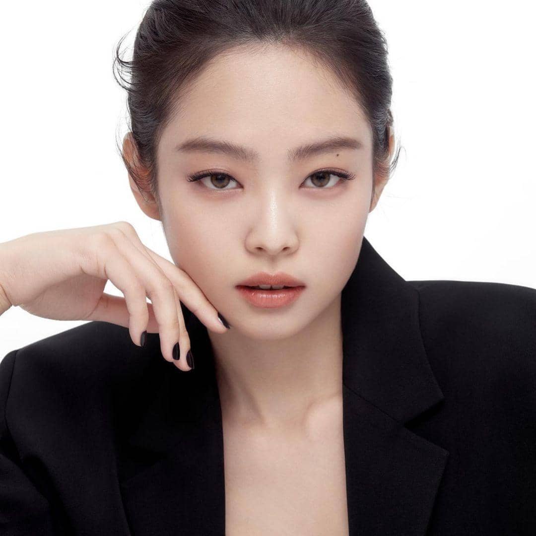 instagram.com/jennierubyjane