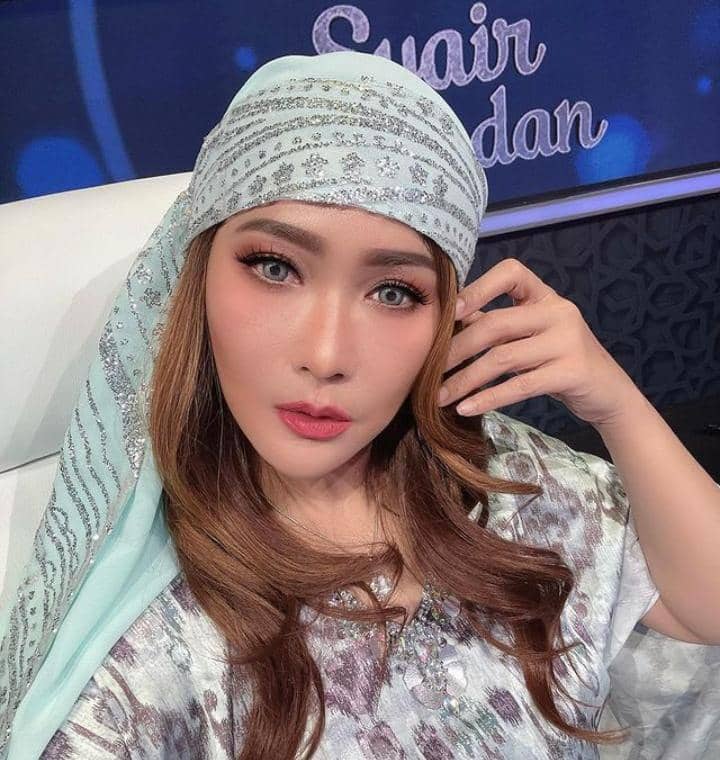 Instagram.com / Inul.d