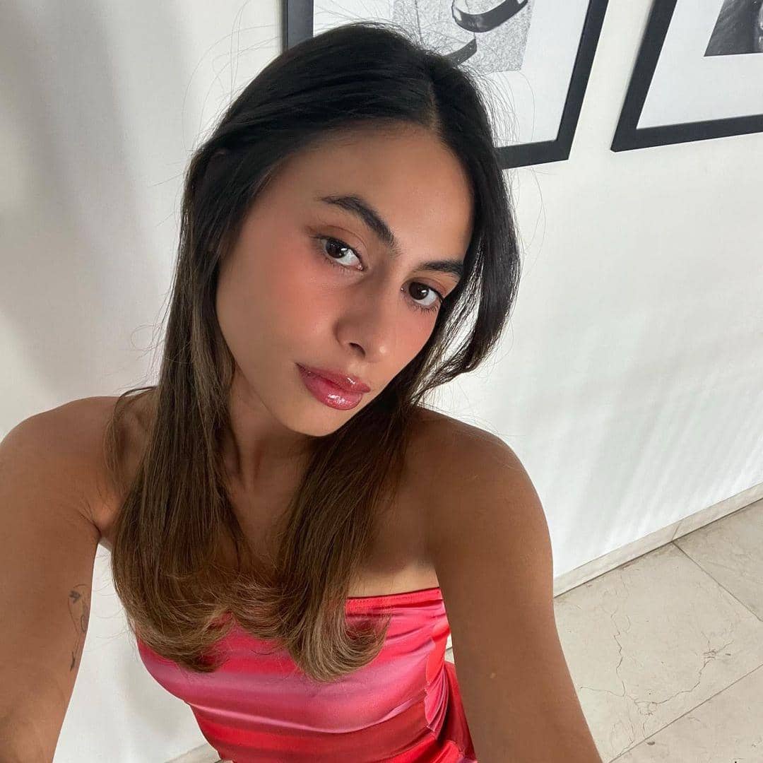 instagram.com/valerieethomas