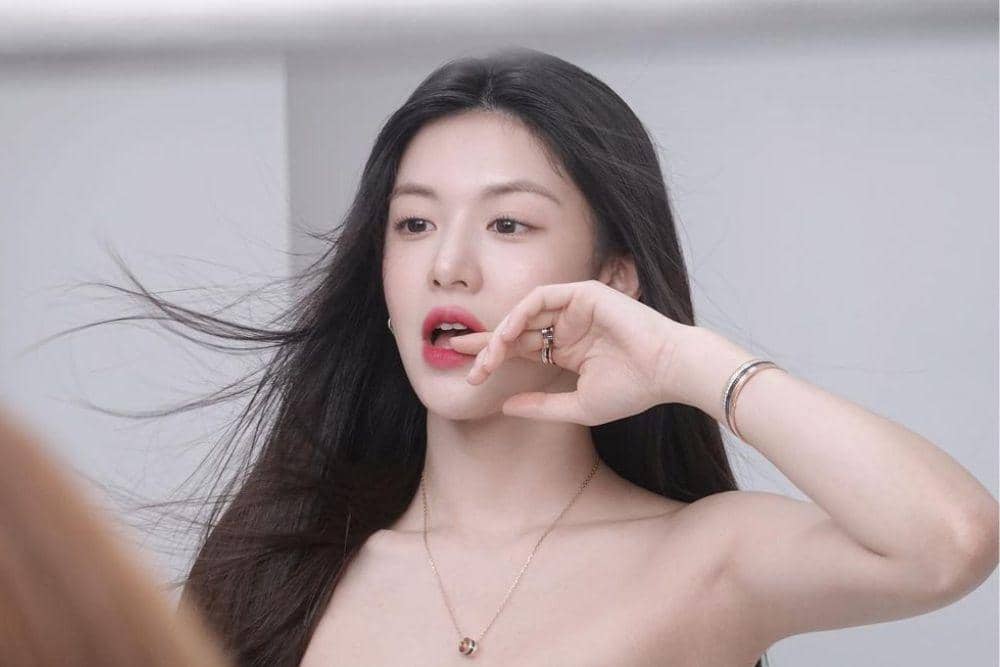 instagram.com/goyounjung