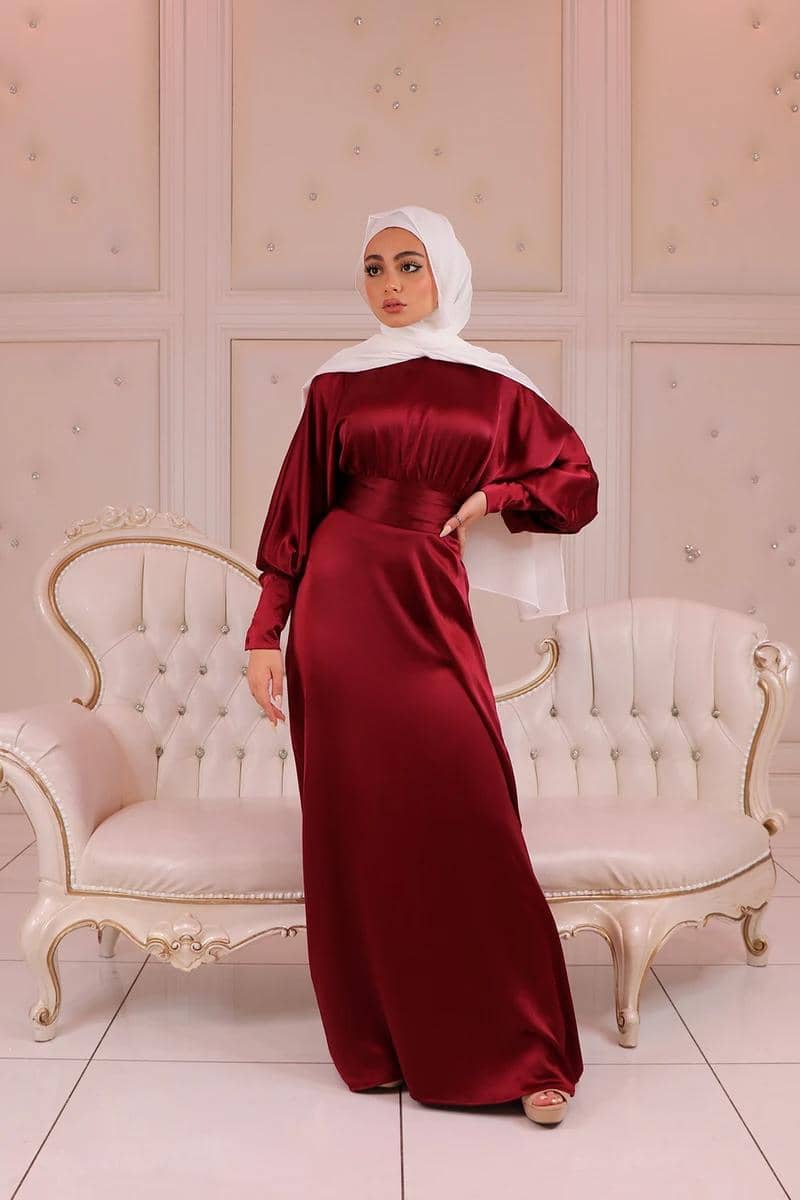baju merah cocok dengan jilbab warna apa