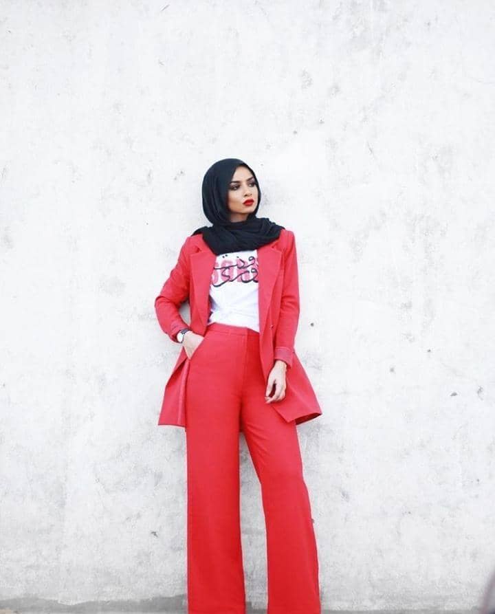 baju merah cocok dengan jilbab warna apa