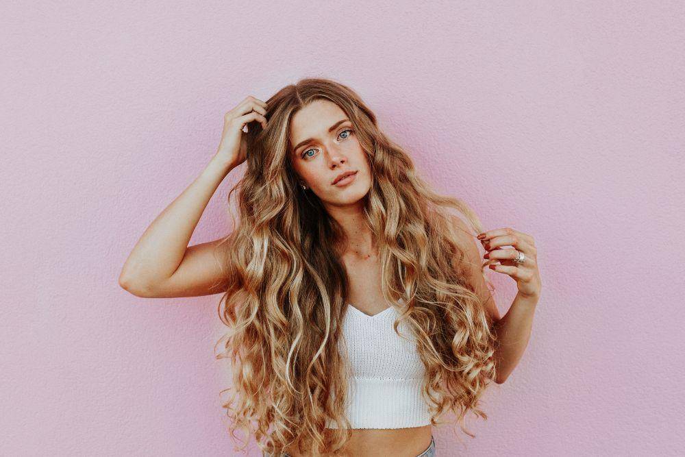 Ini Warna Rambut yang Cocok untuk Kulit Sawo Matang 