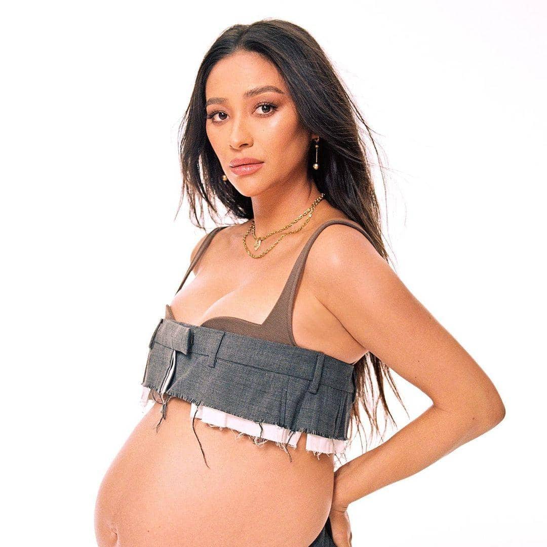 instagram.com/shaymitchell