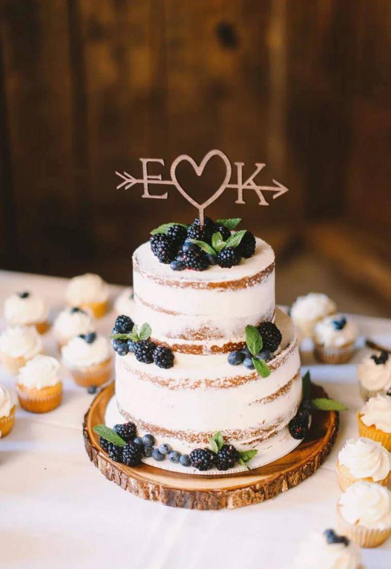 kue pernikahan sederhana tapi elegan