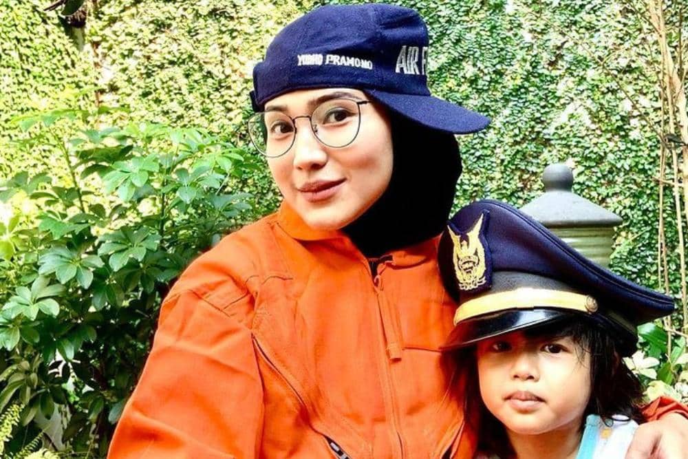 Instagram.com/yuniamalia