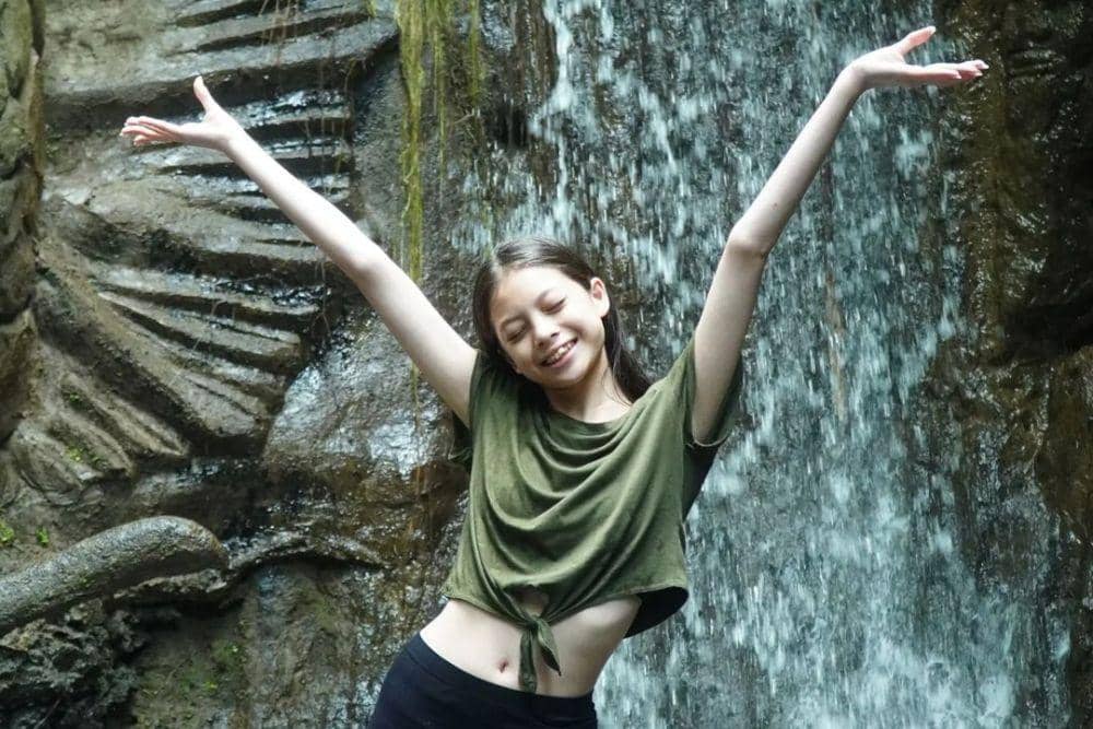 instagram.com/nada_tarina_putri