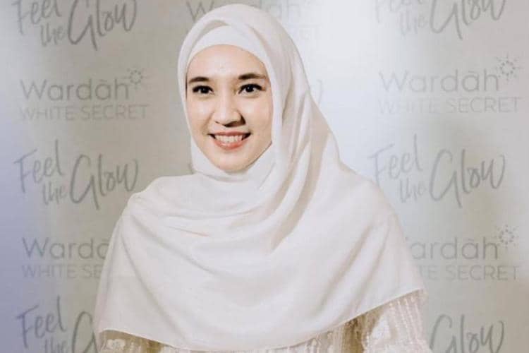 instagram.com/dhiniaminarti