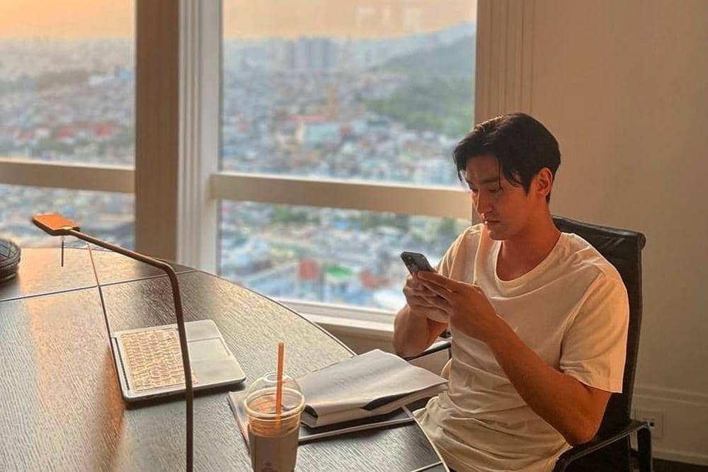 Instagram.com/siwonchoi