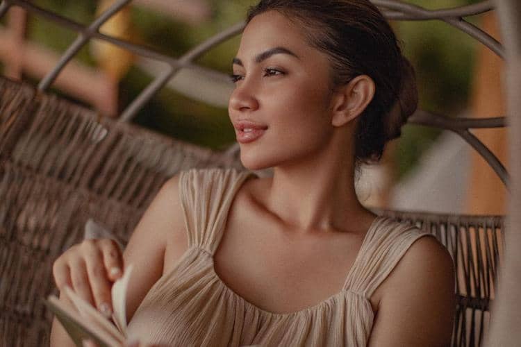 instagram.com/arieltatum