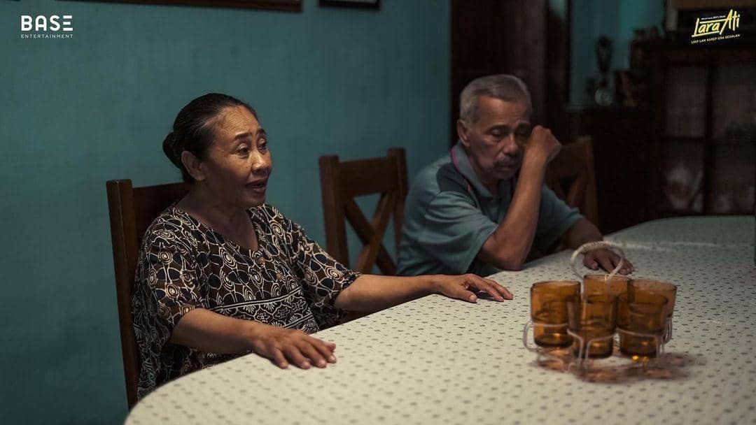 Dok. Base Entertainment