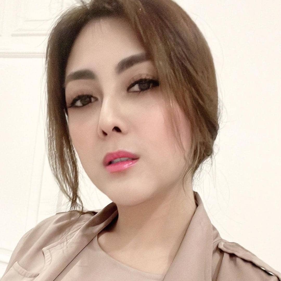 instagram.com/dhenaaldhaliadevanka
