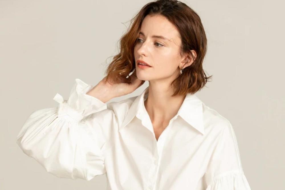 10 Pakaian Wanita Modern Bermacam Bentuk, Menawan lalu Fashionable!