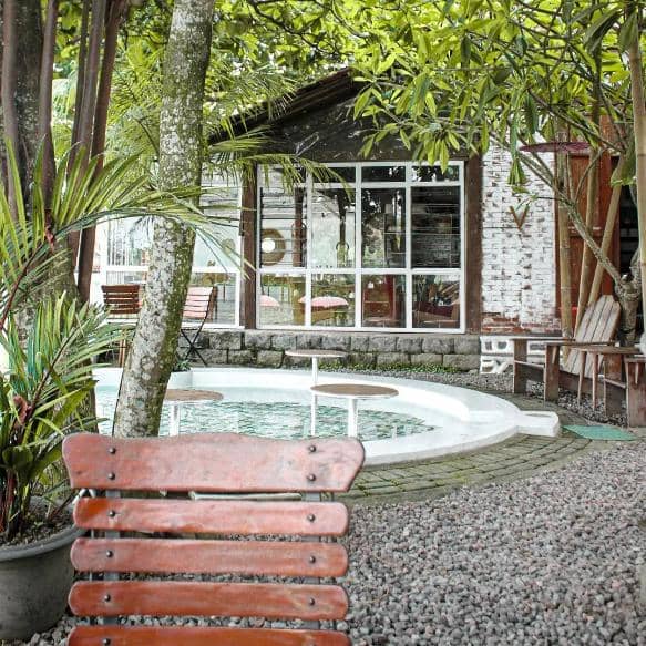 Instagram @warunglayarsentuhjogja