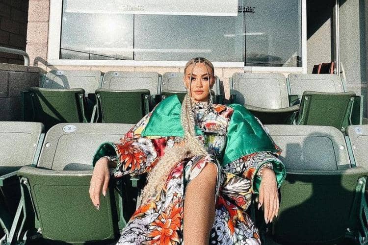 instagram.com/agnezmo