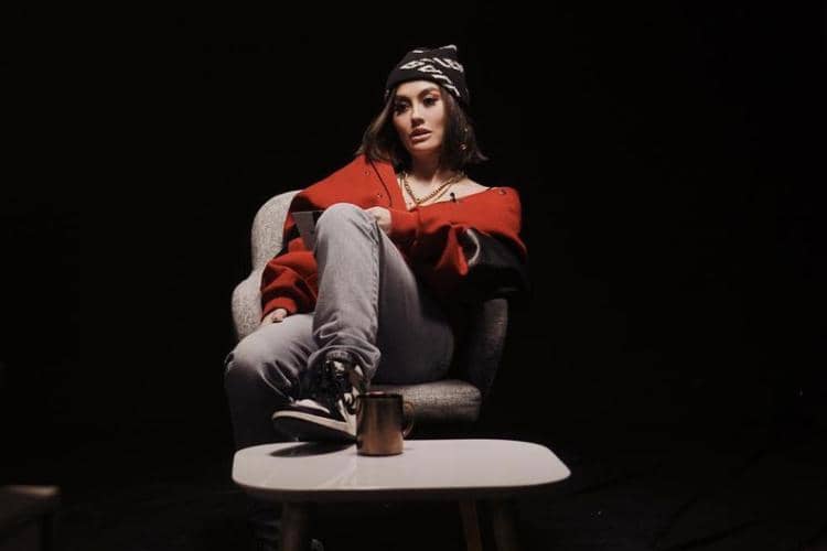 instagram.com/agnezmo