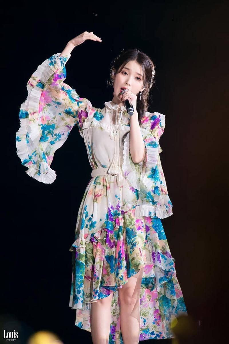 twitter.com/IU_Louis