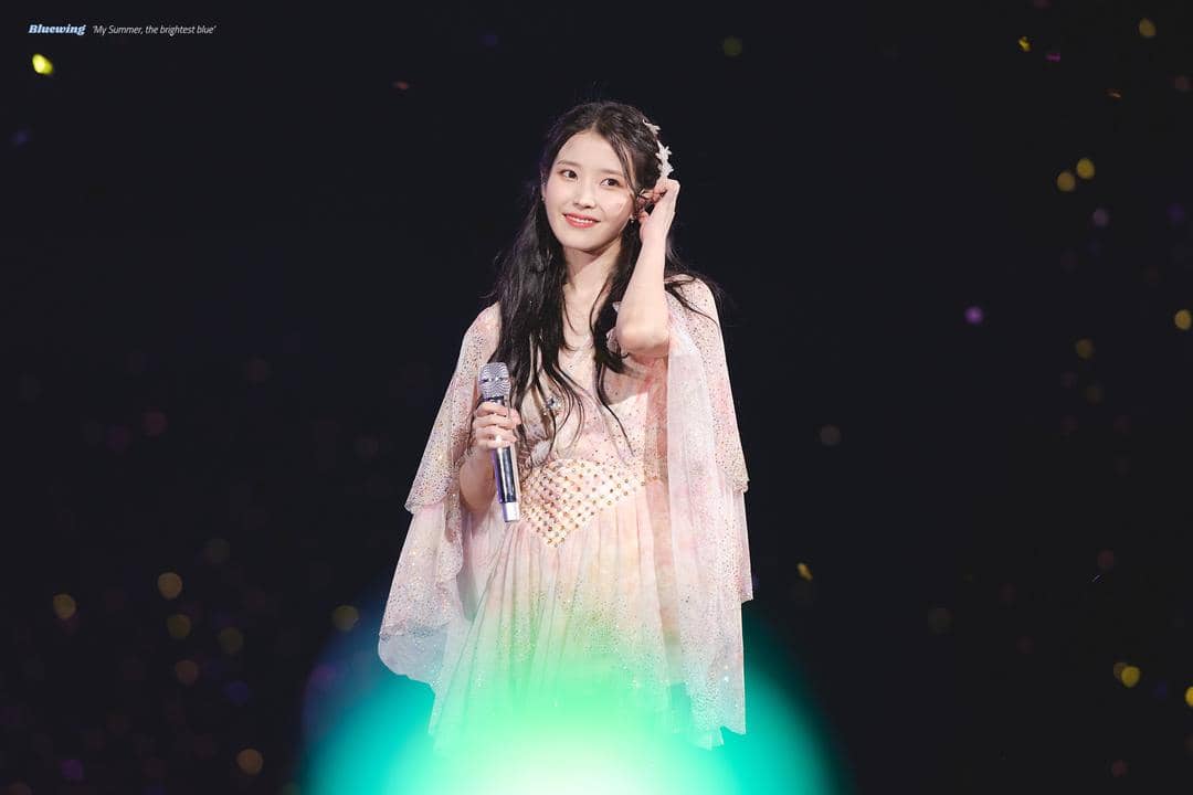 twitter.com/iu_bluewing