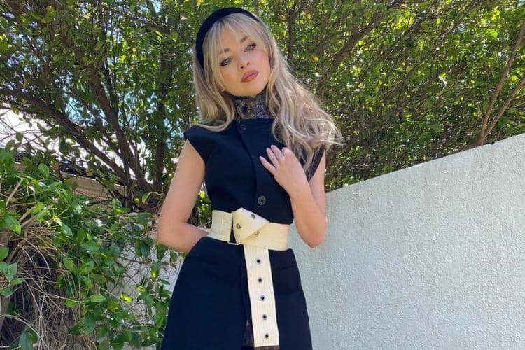 instagram.com/sabrinacarpenter