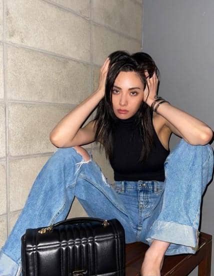 Instagram @jin_a_nana