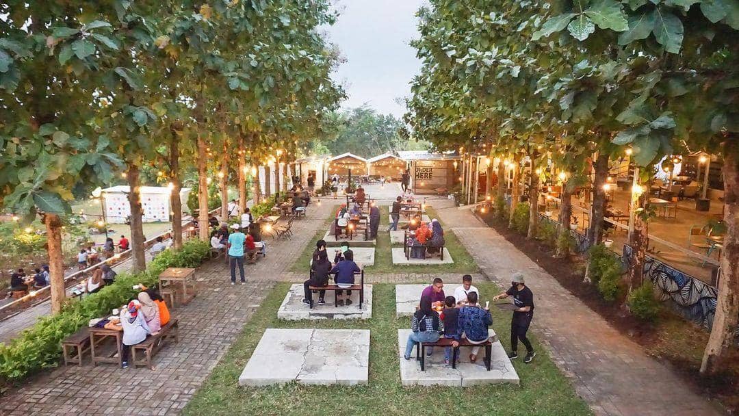 instagram.com/cokelatklasikcafe