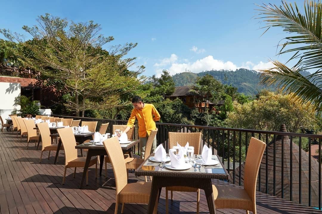 instagram.com/theclubhousebatu