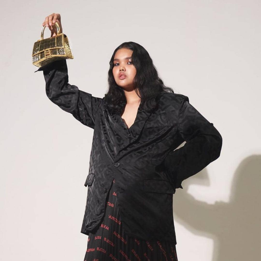 instagram.com/shahnaz.indira